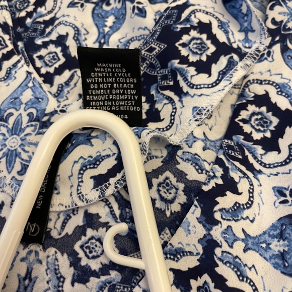 New Directions Top Blouse Bell Sleeves - Picture 8 of 9